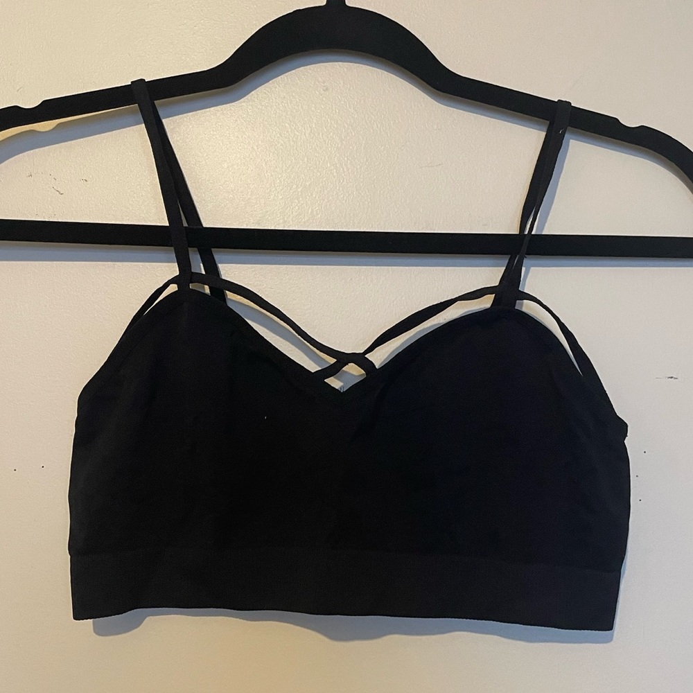 Forever 21 Seamless Black Strappy Bralette (Size S/M)